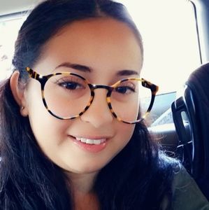 Meet your Posher, Lucero